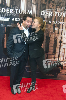 Jan Josef Liefers, Anna Loos