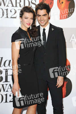 Milos Karadaglic mit Begleitung