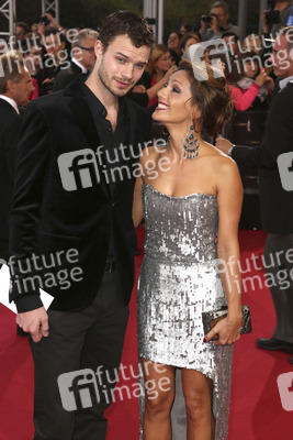 Julian Khol, Nazan Eckes