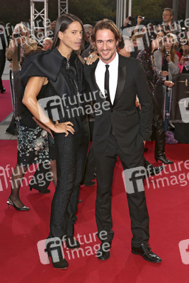 Jorge Gonzalez, Thomas Hayo