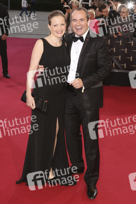 Wolfram Kons mit Ehefrau Alexa Apermann