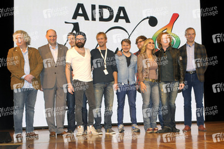 Jupiter Jones, Ansatacia, Mick Hucknall und Mitwirkende der AIDA Night