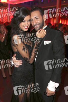 Rebecca Mir, Massimo Sinato