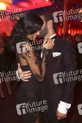 Rebecca Mir, Massimo Sinato