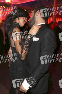 Rebecca Mir, Massimo Sinato