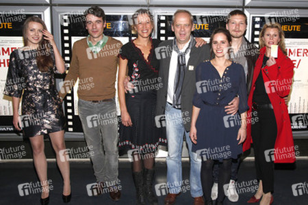 Alice Dwyer, Alexander Khuon, Katharina Spiering, Hans-Heinrich Hardt, Amelie Kiefer, Robert Gwisdek, Leslie Malton