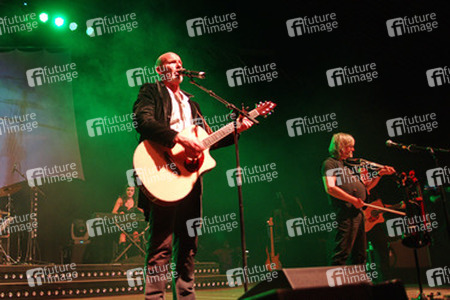 Hans-Timm Hinrichsen, Peter David Sage (Santiano)