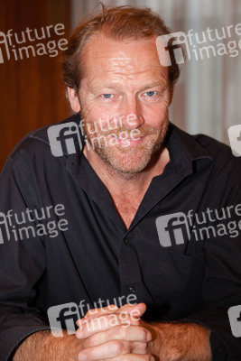 Iain Glen