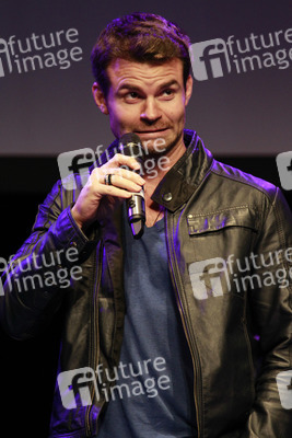 Daniel Gillies