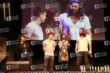 Miltos Yerolemou, Joe Dempsie, Natalia Tena, Jason Mamoa