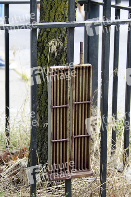 World Trade Center Modell an Zaun