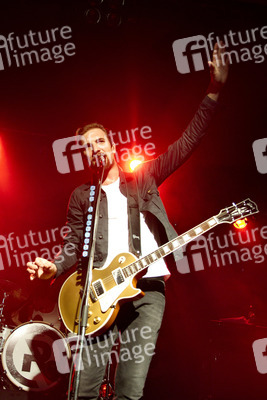 Adam Grahn (Royal Republic)