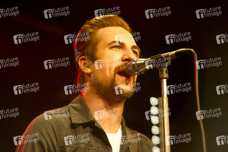 Adam Grahn (Royal Republic)