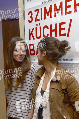 Alice Dwyer, Amelie Kiefer