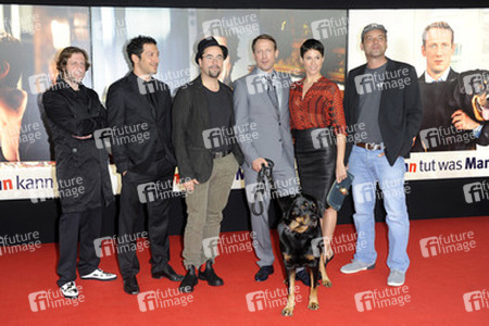 Oliver Korittke, Fahri Yardim, Jan Josef Liefers, Wotan Wilke Möhring mit Hund Bruno, Jasmin Gerat, Marc Rothemund