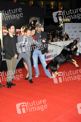 Jan Josef Liefers, Wotan Wilke Möhring mit Hund Bruno, Jasmin Gerat, Marc Rothemund