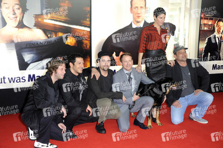 Oliver Korittke, Fahri Yardim, Jan Josef Liefers, Wotan Wilke Möhring mit Hund Bruno, Jasmin Gerat, Marc Rothemund