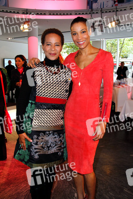 Jocelyn B. Smith, Annabelle Mandeng