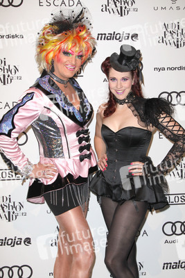 Olivia Jones, Eve Champagne