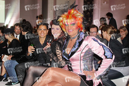 Silva Gonzalez, Eve Champagne, Olivia Jones