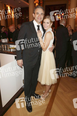 Giulio Ricciarelli, Lisa Martinek