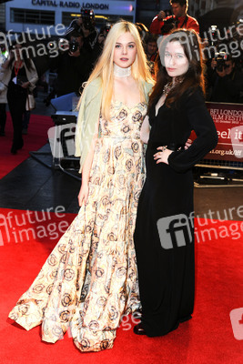 Elle Fanning, Alice Englert