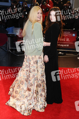Elle Fanning, Alice Englert