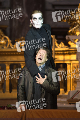 Francis Fulton-Smith, Sascha Gluth