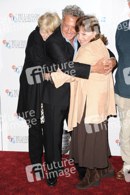 Maggie Smith, Dustin Hoffman, Pauline Collins
