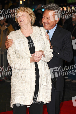 Maggie Smith, Dustin Hoffman