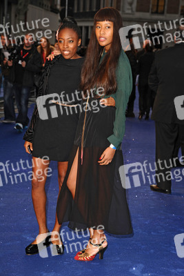 V V Brown mit Begleitung