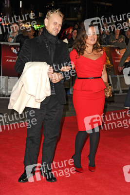 Jade Jagger mit Begleitung