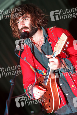 Angus Stone