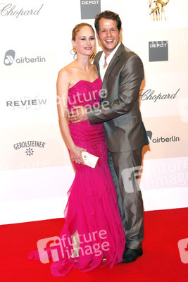 Inez Björg David, Mirko Lang