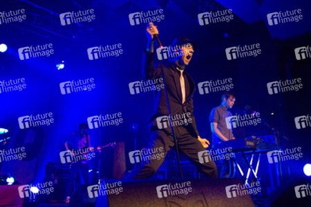 Archis Tiku, Paul Smith, Lukas Wooller (Maximo Park)