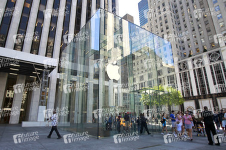 Apple Retail Store 5th Ave - New Cube