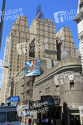 Majestic Theatre und Milford Plaza Hotel