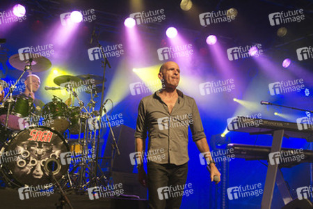 Mike Thorne, Michael Sadler (Saga)