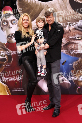 Alexandra Klim mit Sohn Kami und Ehemann Michael