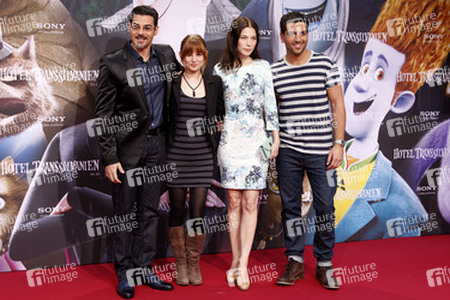 Rick Kavanian, Josefine Preuß, Nora von Waldstätten, Elyas M'Barek