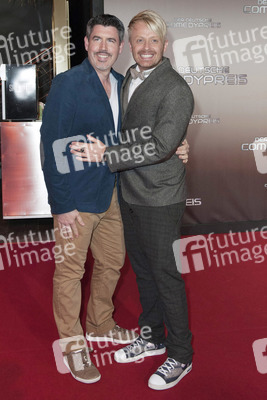 Paul Reeves, Ross Antony