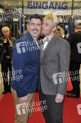 Paul Reeves, Ross Antony