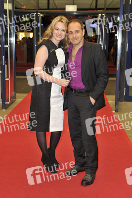 Erdogan Atalay mit Freundin Katja Ohneck