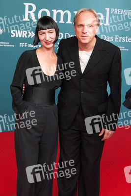 Katharina John, Ulrich Tukur