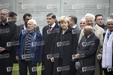 Dani Karavan, Romani Rose, Angela Merkel, Richard von Weizsäcker