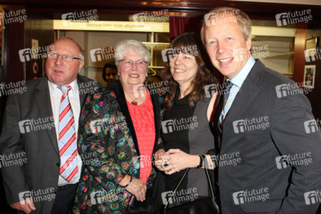 Uwe Seeler mit Gattin, Tom Buhrow mit Gattin