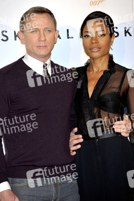 Daniel Craig, Naomie Harris