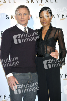 Daniel Craig, Naomie Harris