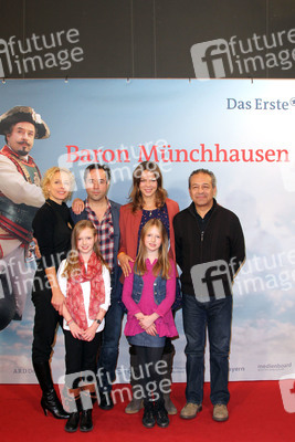 Katja Riemann, Helen Ottmann, Jan Josef Liefers, Isabelle Ottmann, Jessica Schwarz, Tayfun Bademsoy