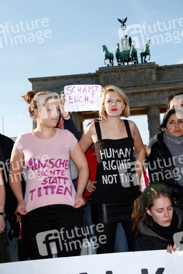 Julia Schramm, Laura Dornheim